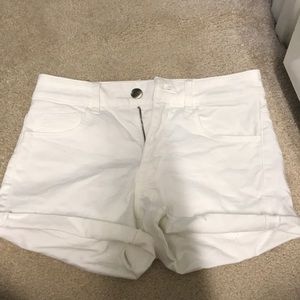 American eagle white shorts